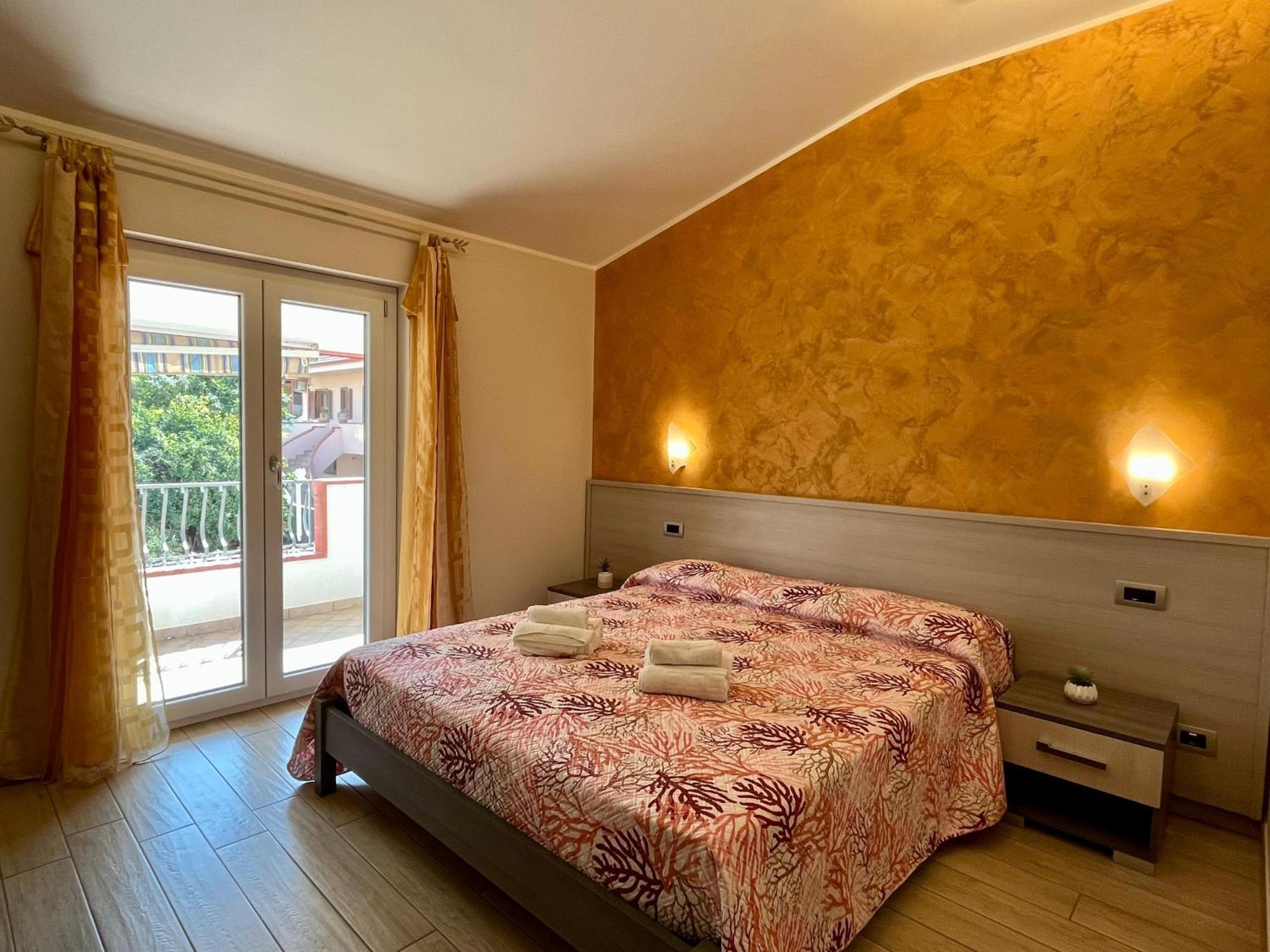 B&B Galatea Санта Доменика Екстериор снимка